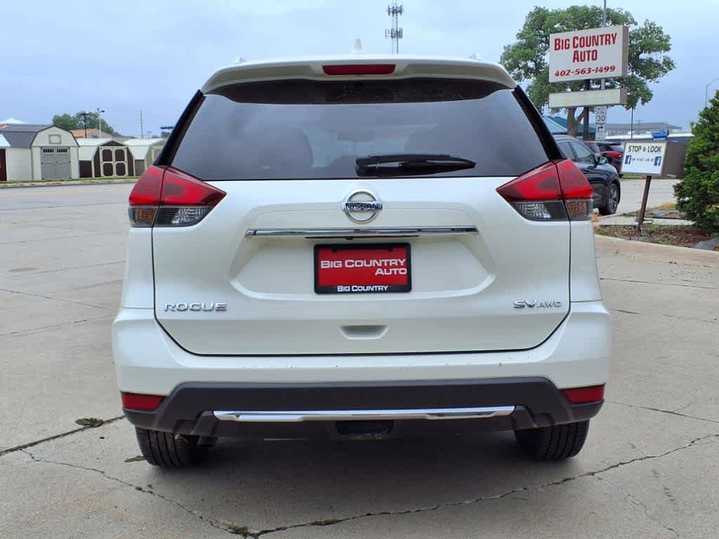 Used 2018 Nissan Rogue SV AWD/4WD image 4