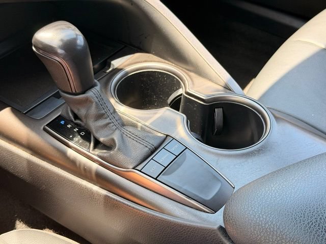 Used 2022 Toyota Camry SE FWD image 31