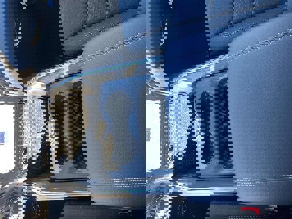 New 2026 RAM 1500 4x4 Crew Cab image 32