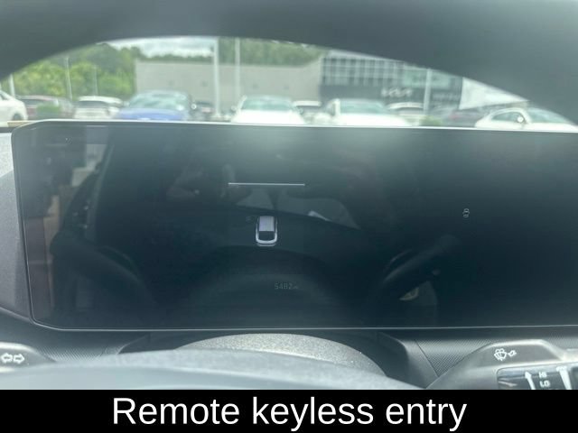 Used 2025 Kia Telluride EX w/ EX Captain's Chair Package FWD image 14