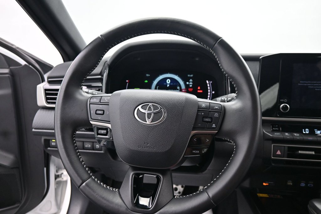 Used 2025 Toyota Camry SE AWD/4WD image 20