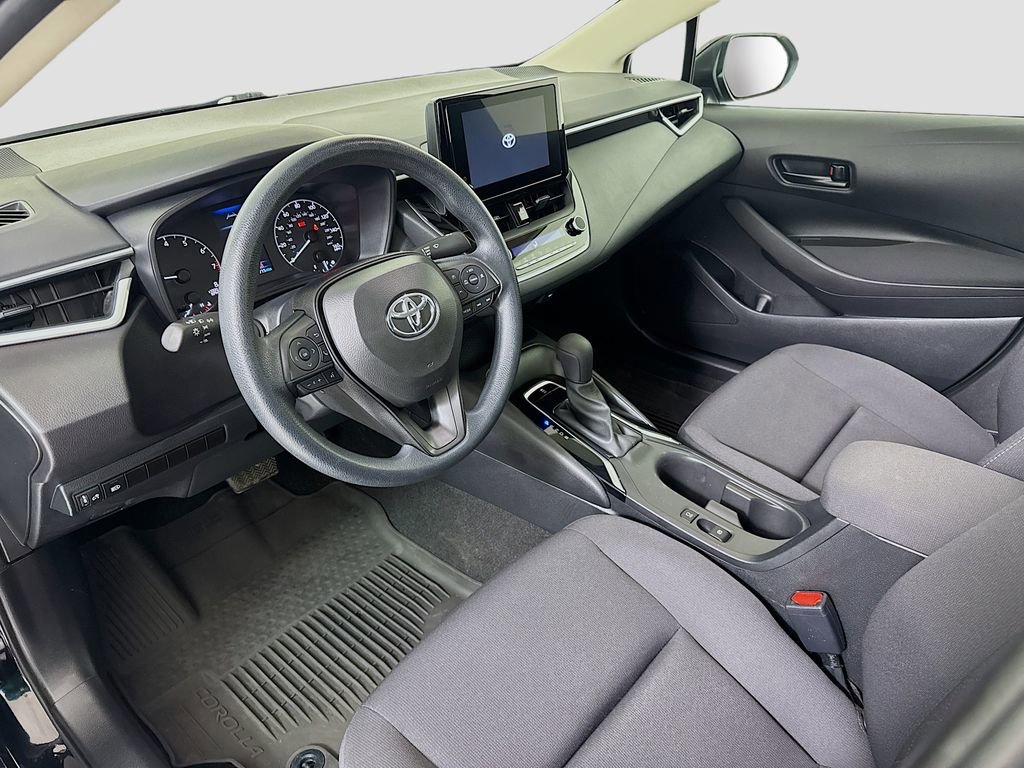 Used 2024 Toyota Corolla LE image 7