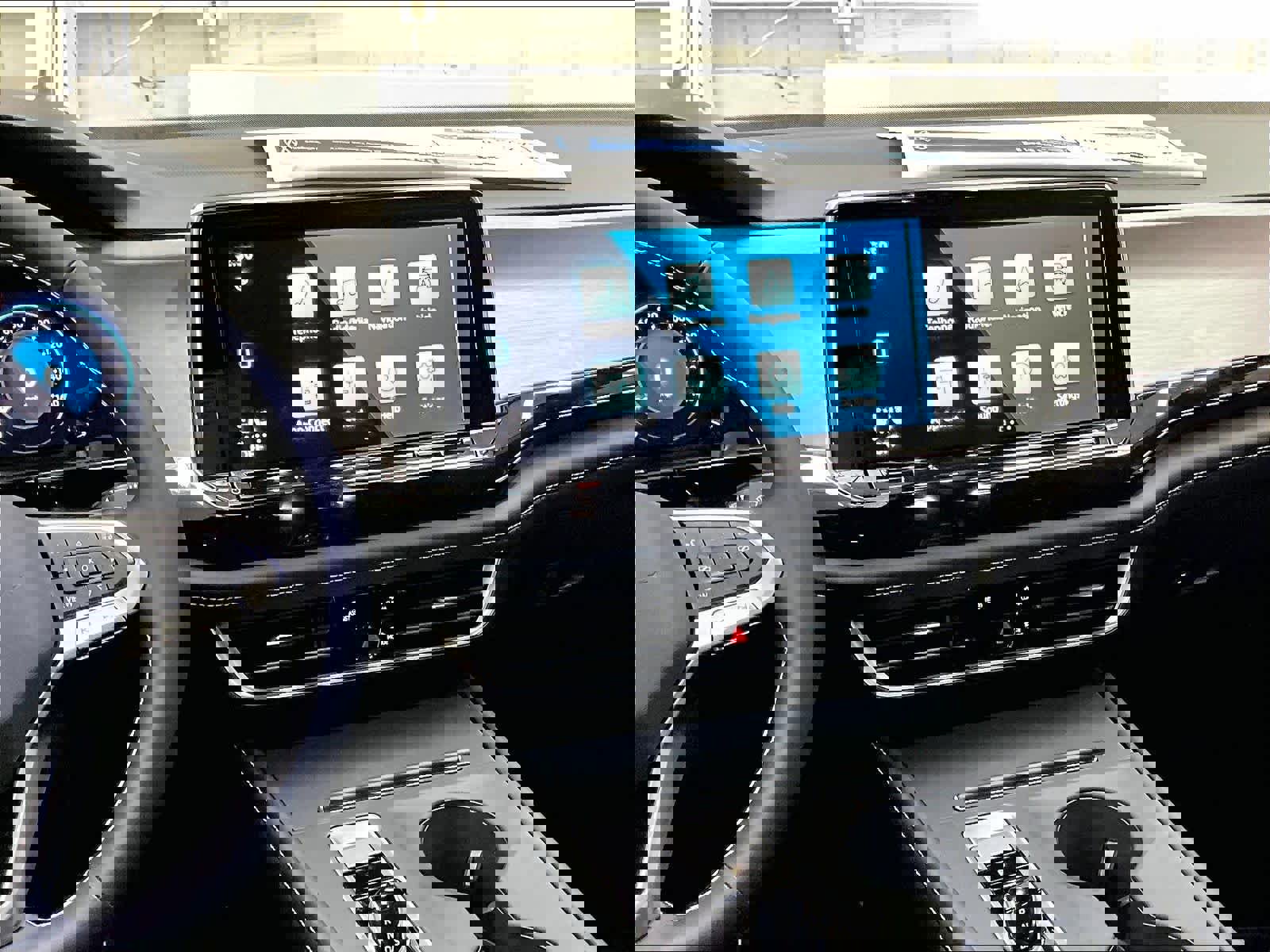 New 2026 Volkswagen Atlas Cross Sport SE image 9