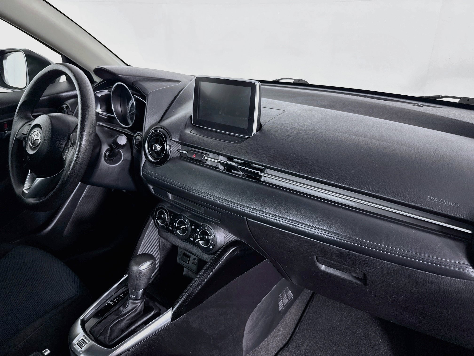 Used 2017 Toyota Yaris iA FWD image 28