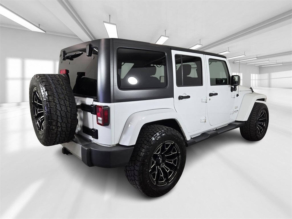 Used 2018 Jeep Wrangler Unlimited Sahara w/ Connectivity Group image 7
