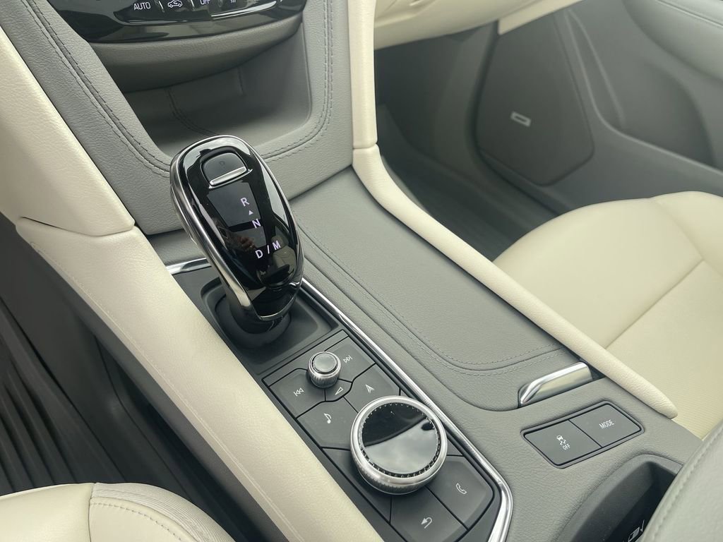 Used 2024 Cadillac XT6 Premium Luxury w/ LPO, Floor Liner Package image 33