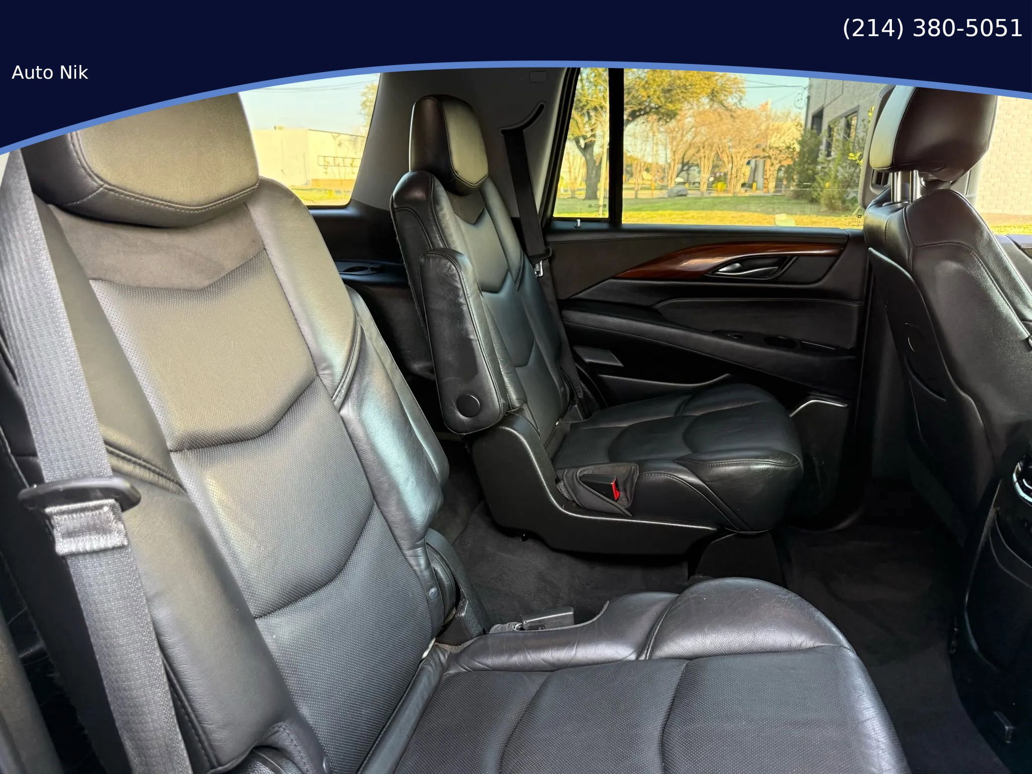 Used 2018 Cadillac Escalade Premium Luxury RWD image 21