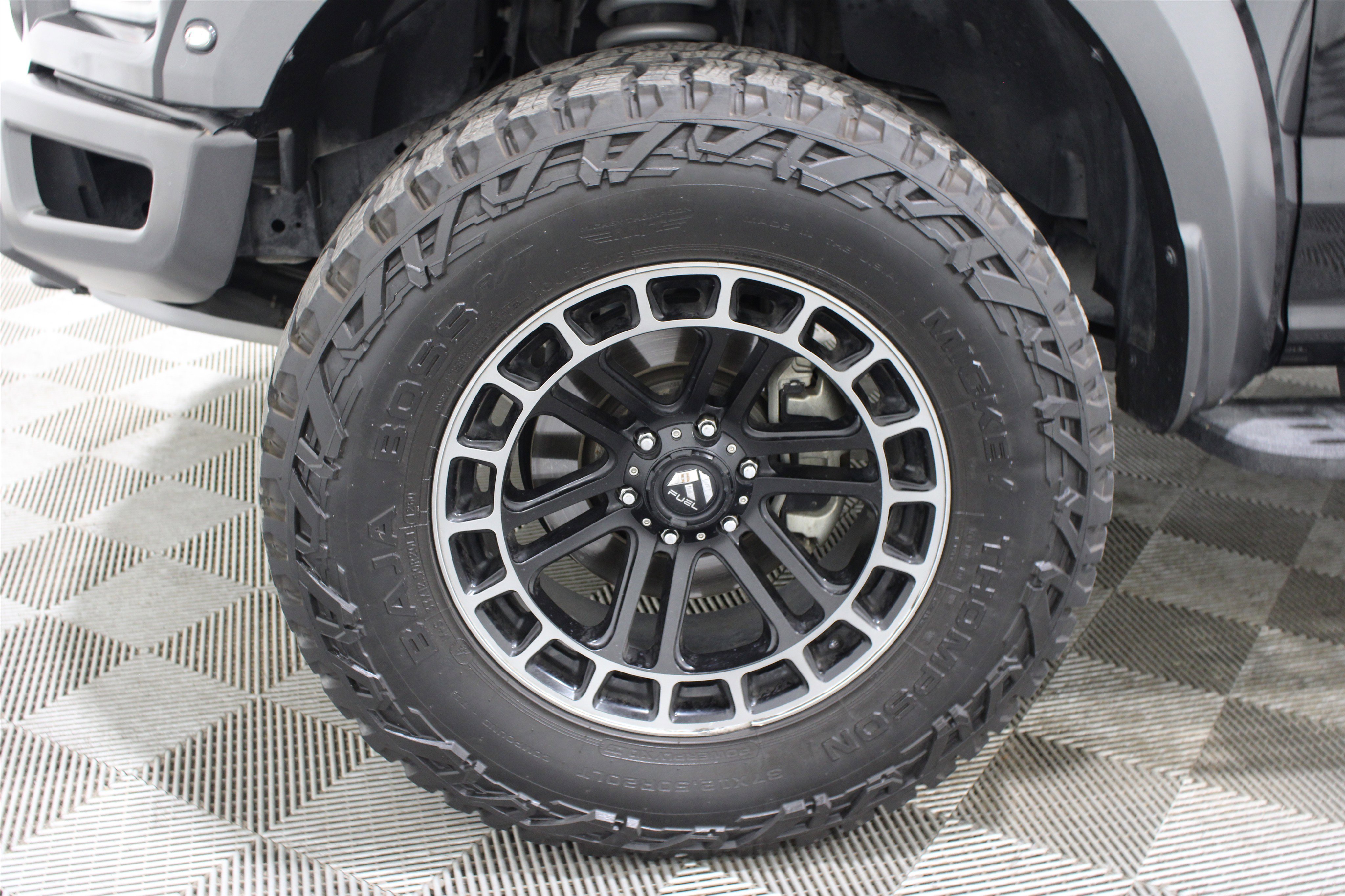 Used 2018 Ford F150 Raptor w/ Equipment Group 802A Luxury image 38