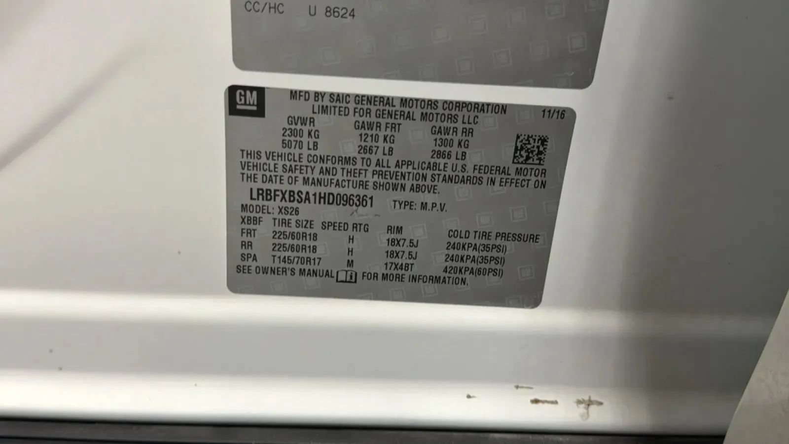 Used 2017 Buick Envision Essence FWD image 24