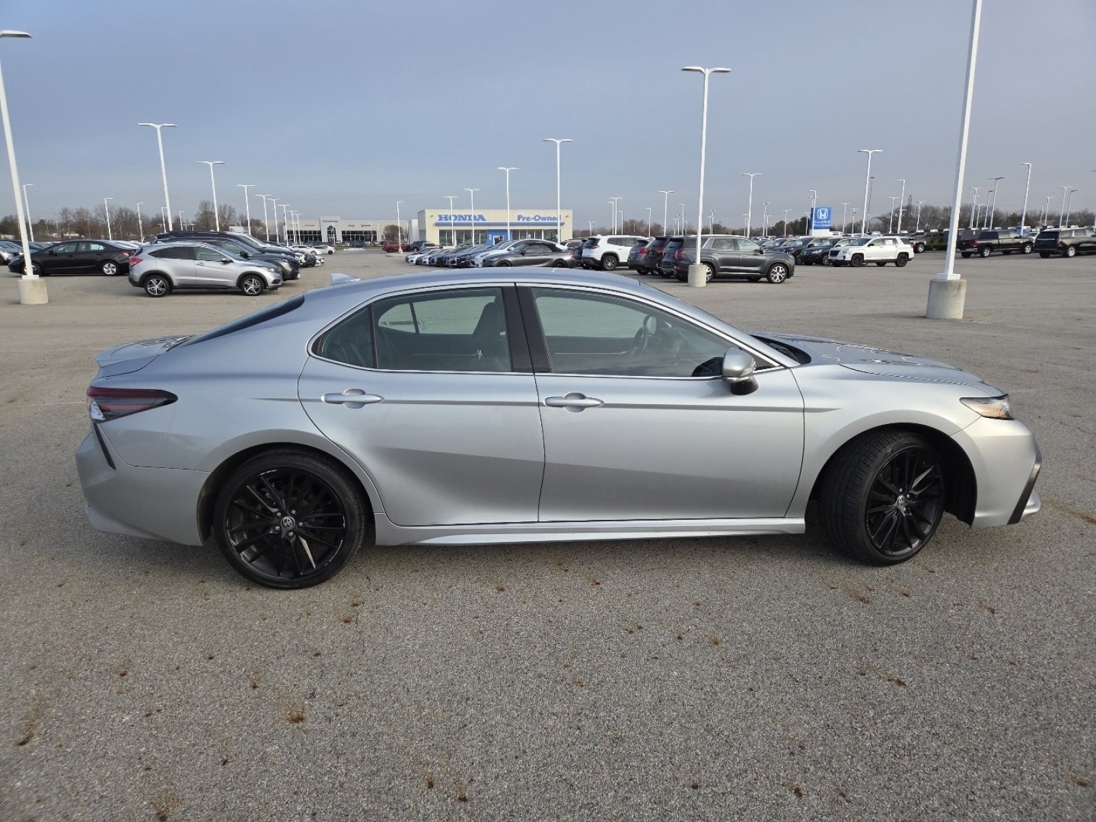 Used 2023 Toyota Camry XSE image 18