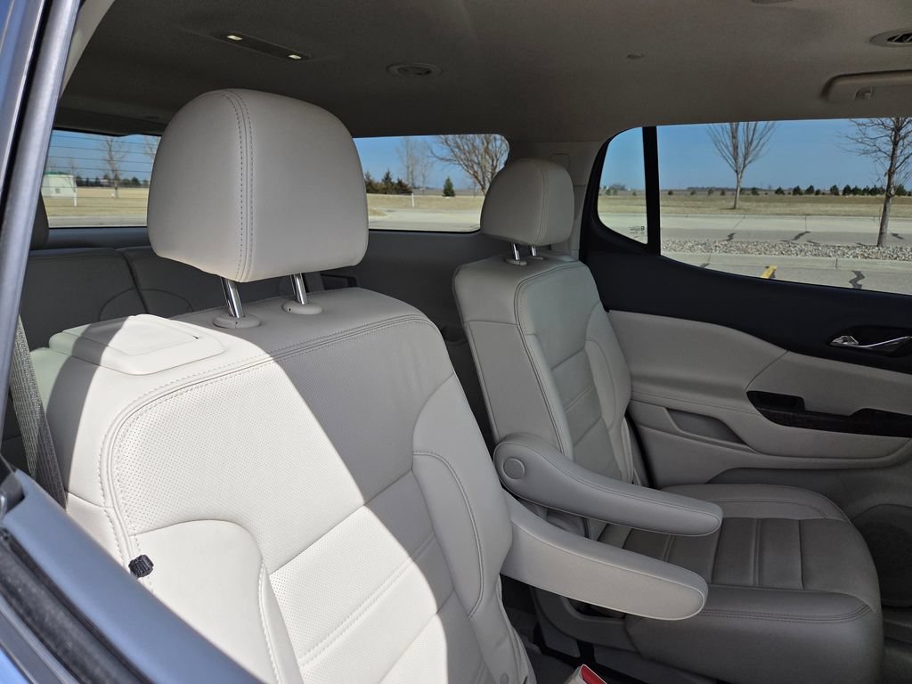 Used 2023 GMC Acadia Denali AWD/4WD image 47