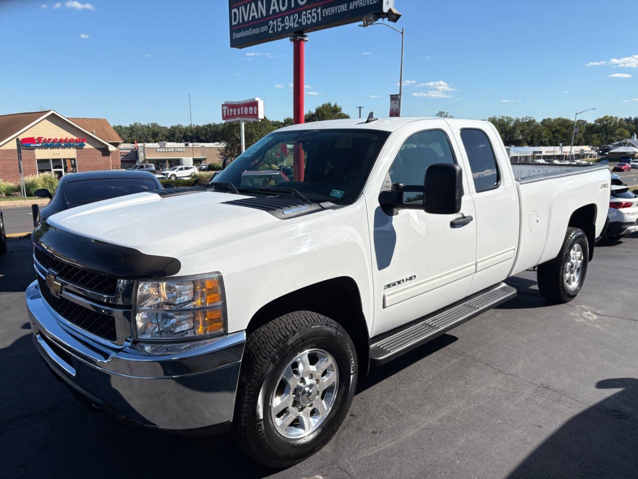 Used 2011 Chevrolet Silverado 3500 LT AWD/4WD image 3