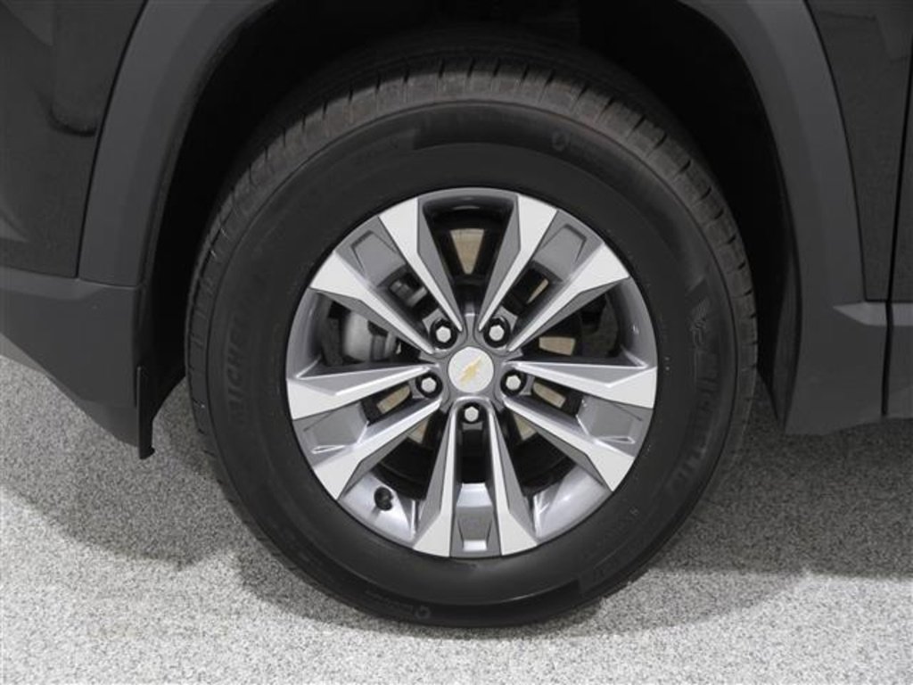 Certified 2025 Chevrolet Equinox LT w/ Safety and Technology Package image 22