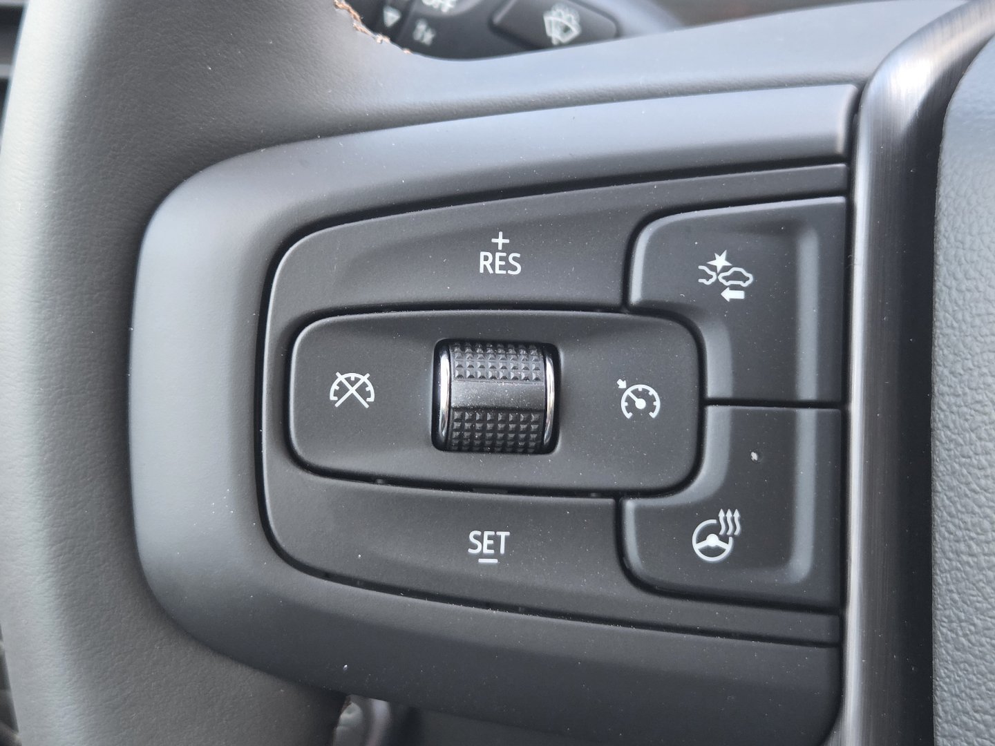New 2026 GMC Sierra 2500 AT4 w/ Technology Package AWD/4WD image 32