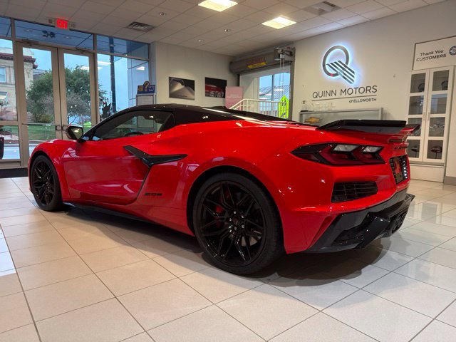 Used 2024 Chevrolet Corvette Z06 RWD image 2