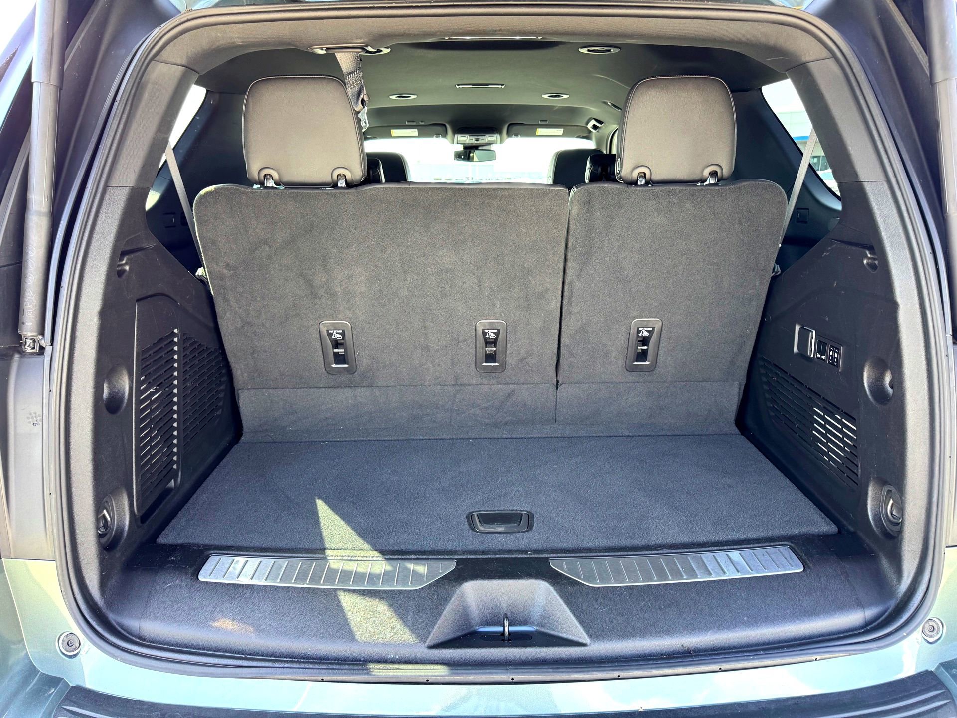 Used 2023 Chevrolet Tahoe Premier image 8