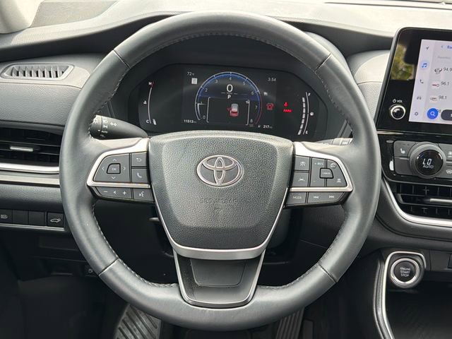 Used 2024 Toyota Grand Highlander XLE image 24