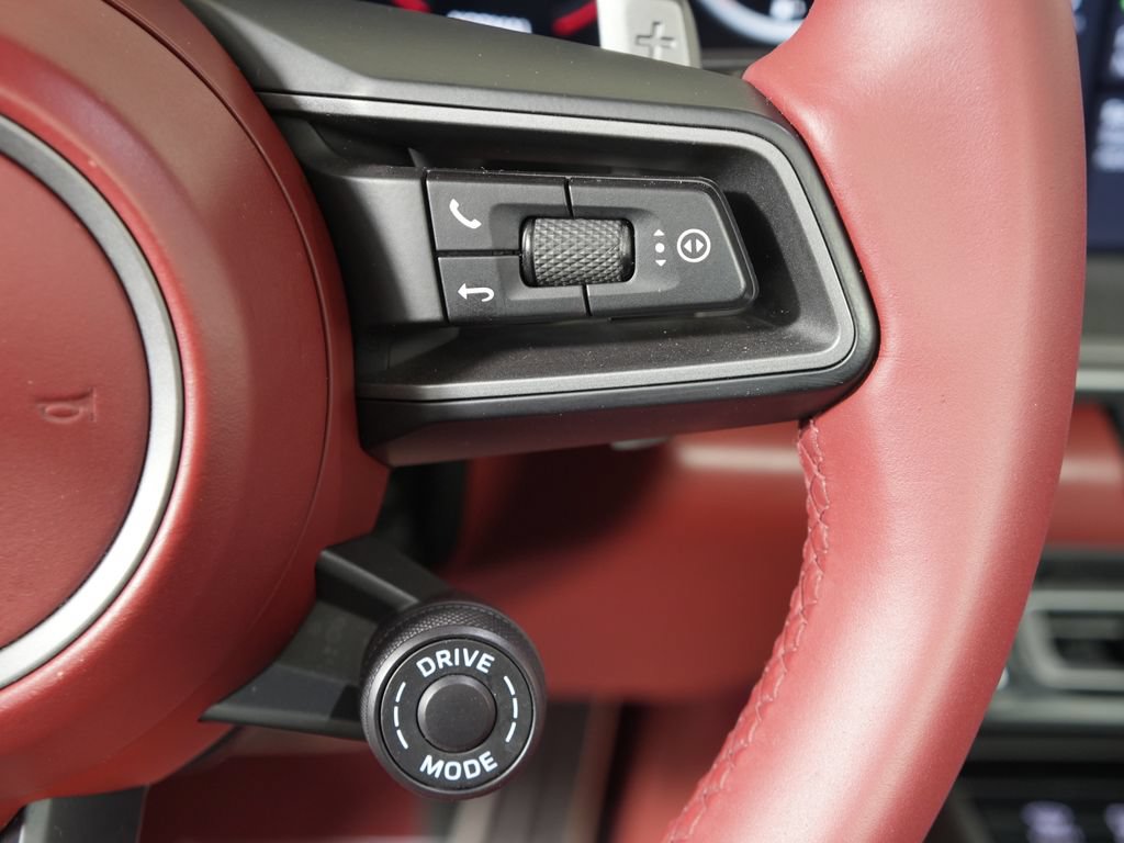 Certified 2021 Porsche 911 Targa 4S AWD/4WD image 33