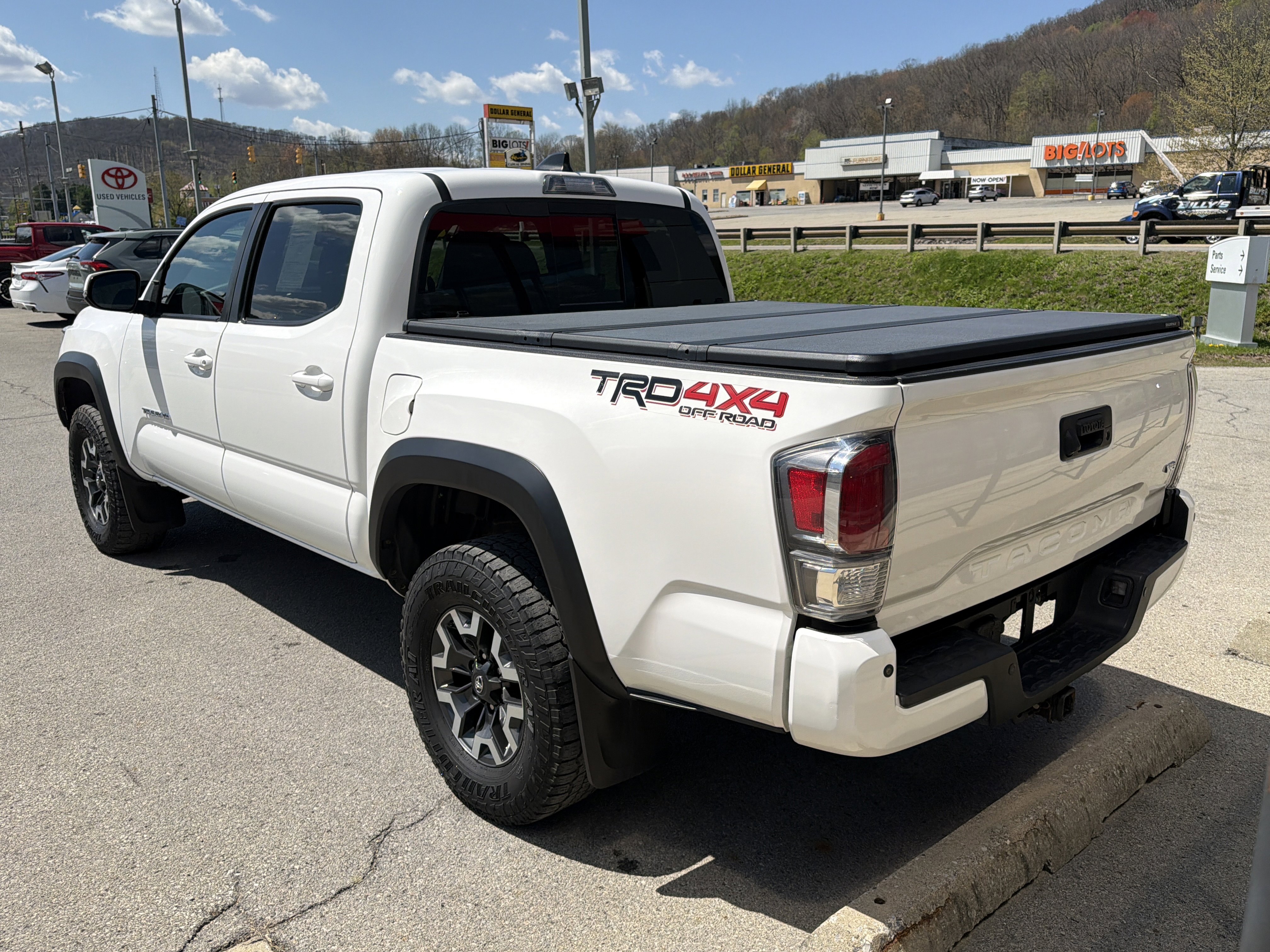 Used 2021 Toyota Tacoma TRD Off-Road w/ Technology Package image 4