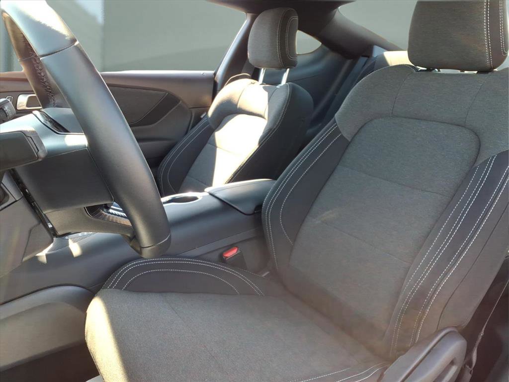 Used 2025 Ford Mustang Coupe image 18