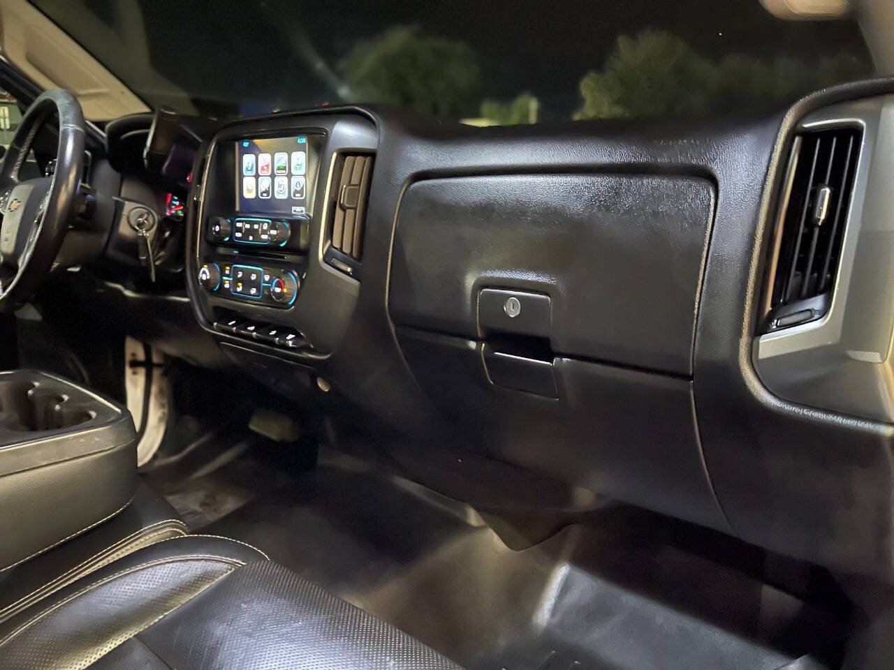 Used 2017 Chevrolet Silverado 2500 LT w/ Z71 Package, Off-Road AWD/4WD image 21