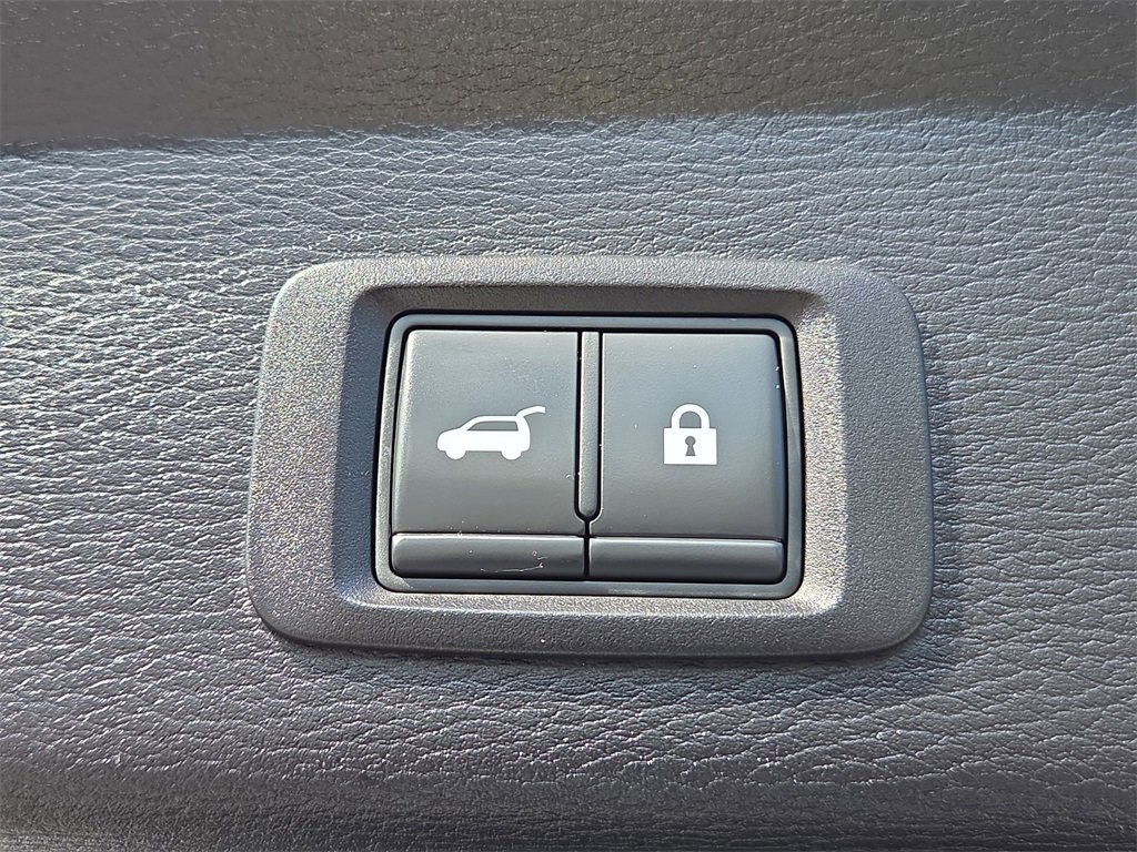 Used 2022 Mitsubishi Outlander SEL image 15