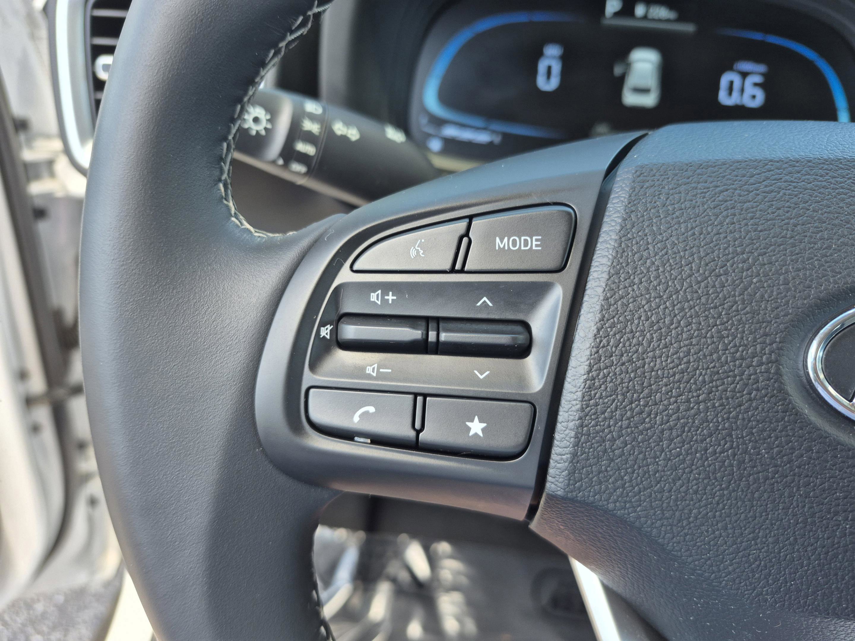 Used 2023 Hyundai Venue SEL FWD image 27