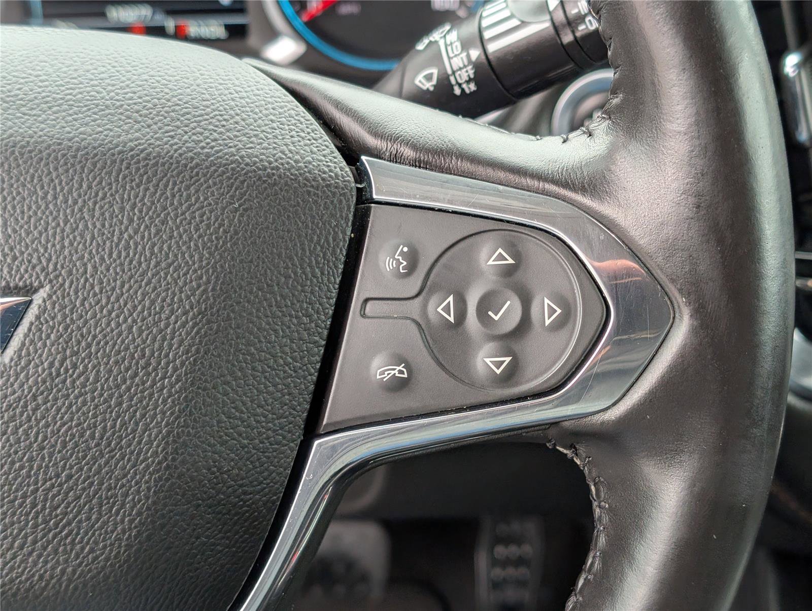 Used 2018 Chevrolet Traverse LT image 24