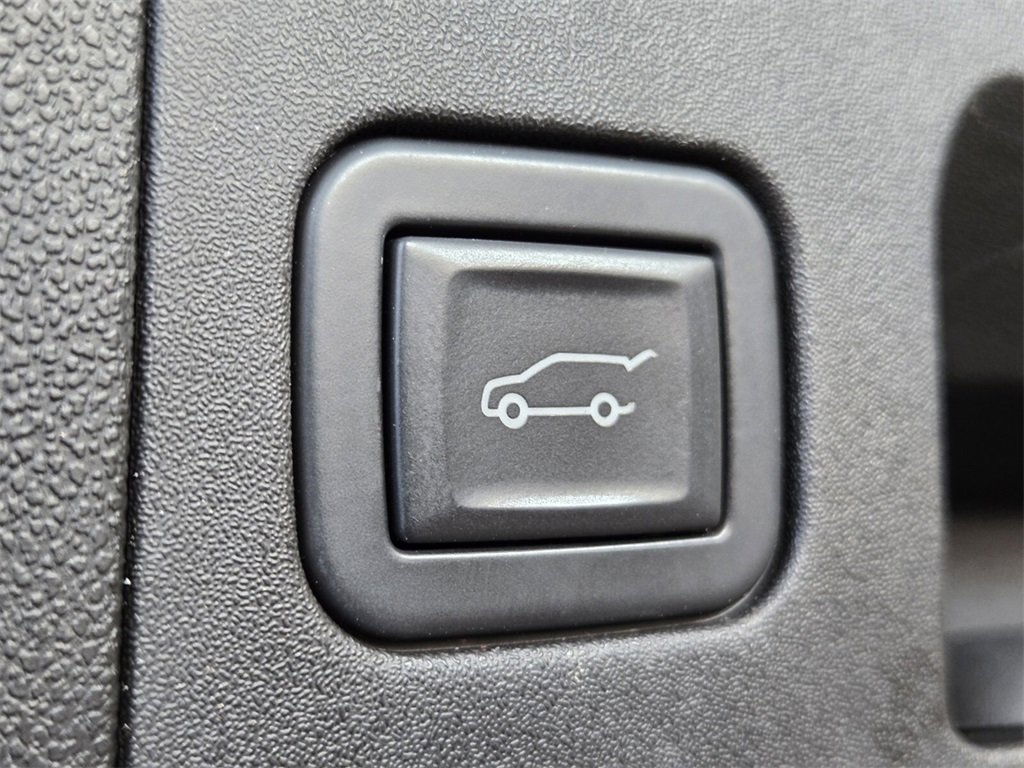 Used 2023 Cadillac XT5 Premium Luxury image 15