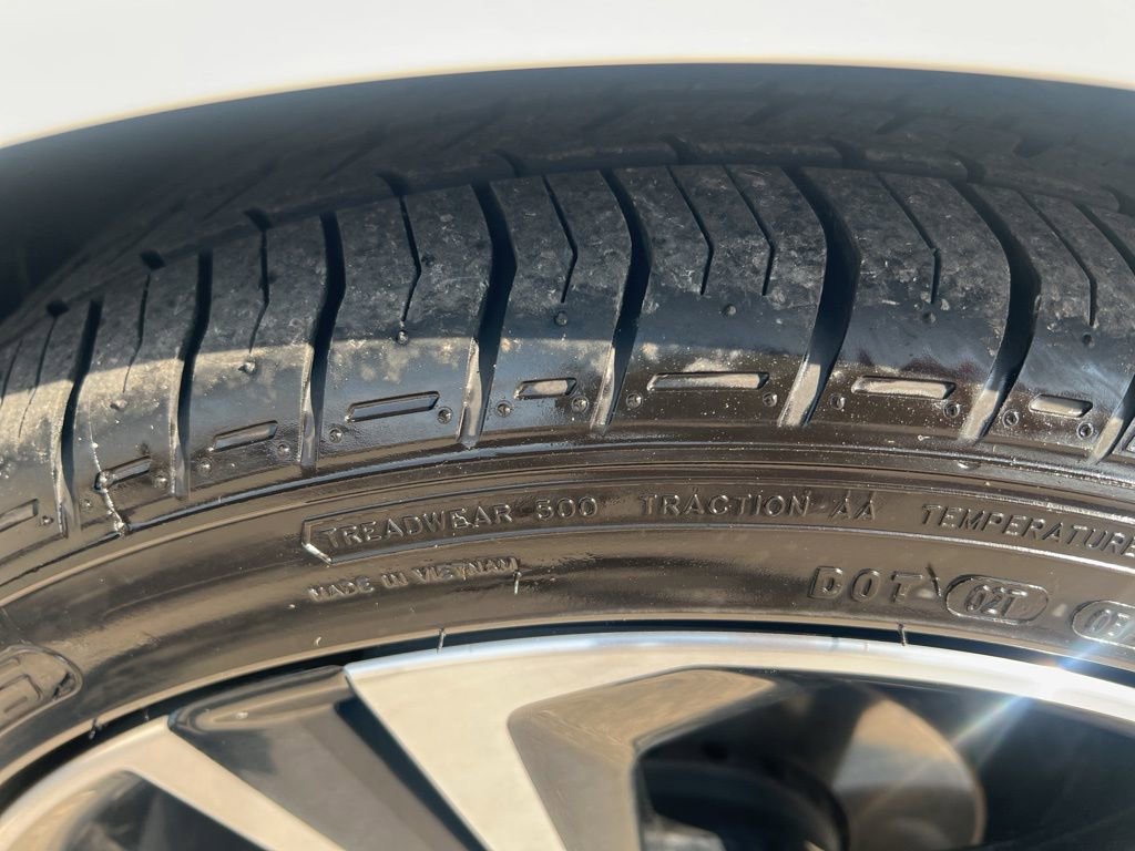 Certified 2023 Nissan Sentra SR w/ SR Premium Package image 46