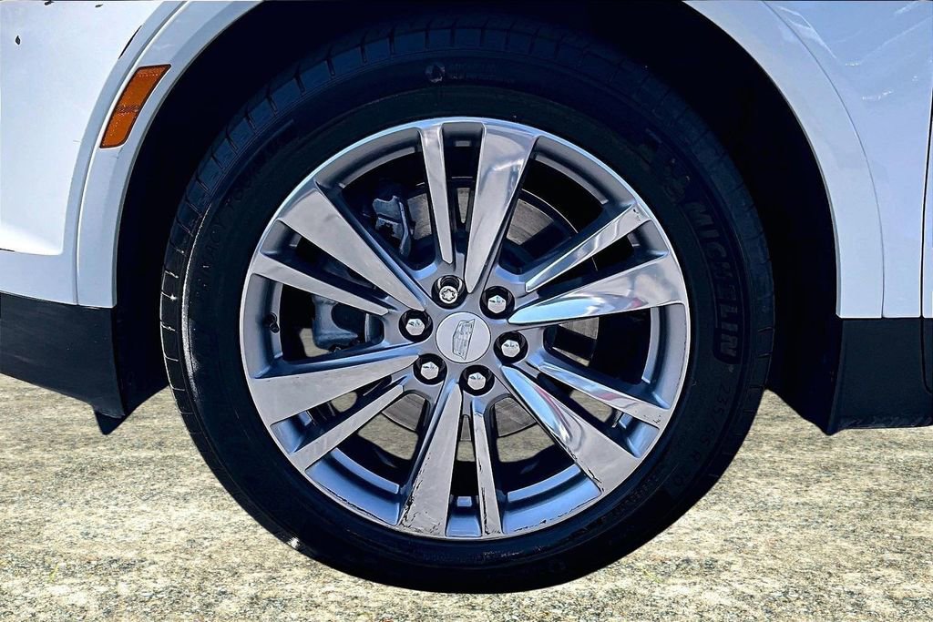 Certified 2024 Cadillac XT5 Premium Luxury w/ LPO, Floor Liner Package FWD image 31