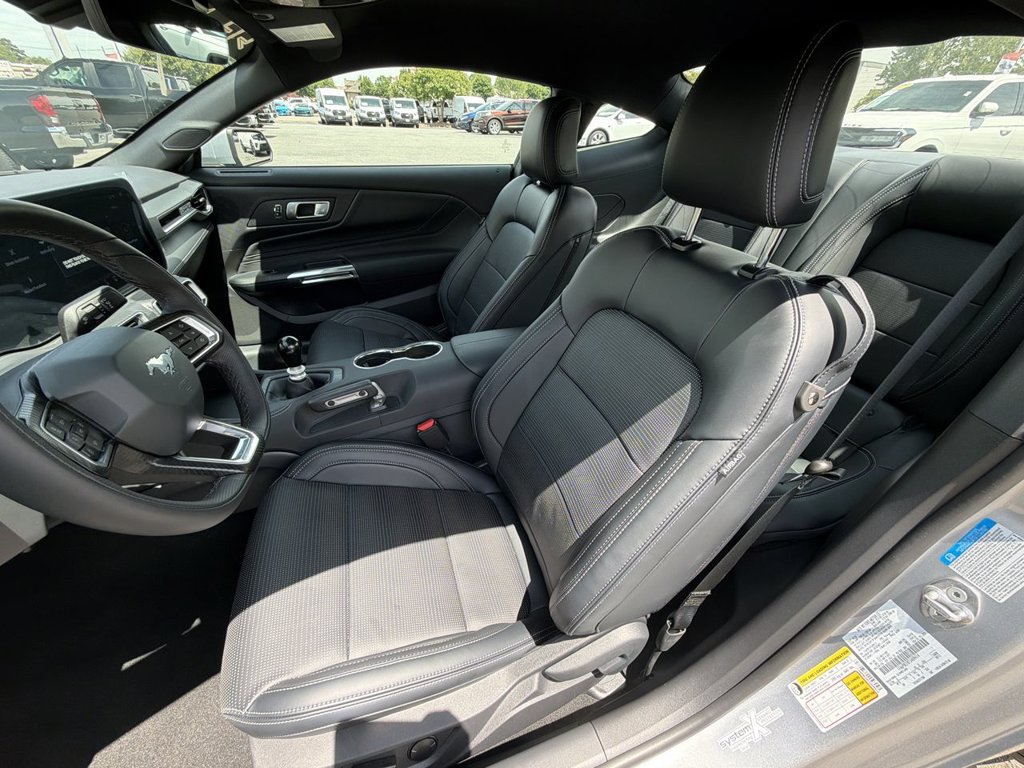 New 2026 Ford Mustang GT Premium w/ GT Performance Package RWD image 14