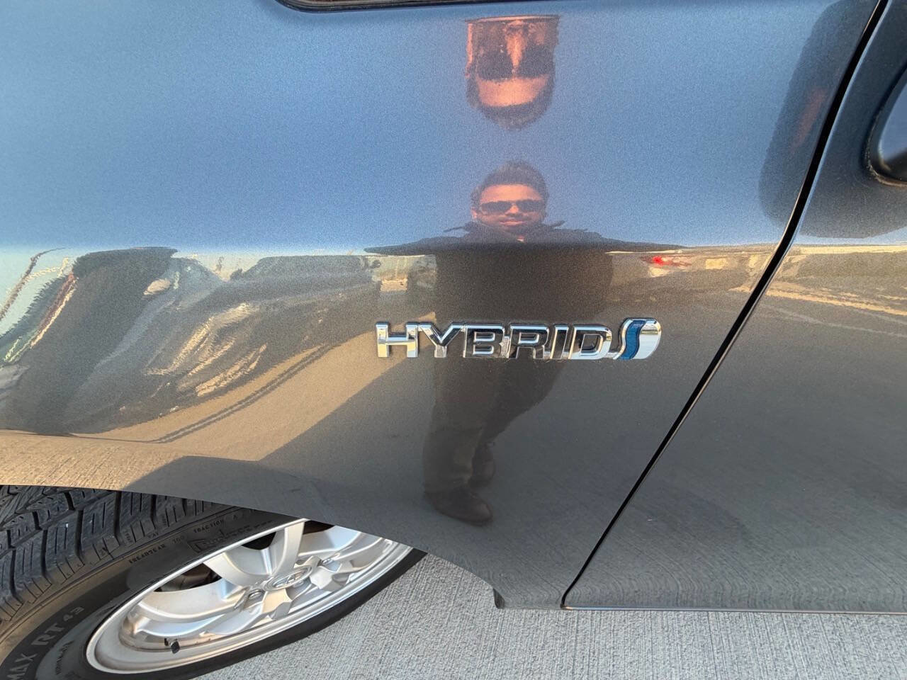 Used 2012 Toyota Prius V Three image 16