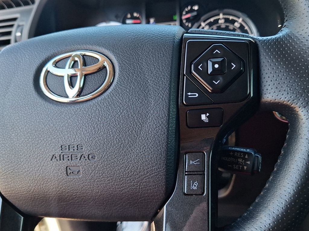 Used 2023 Toyota 4Runner TRD Off-Road Premium w/ Moonroof Package AWD/4WD image 17