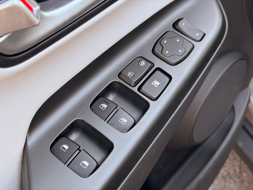 Used 2023 Hyundai Kona Limited w/ Cargo Package image 7