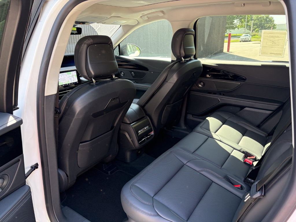 New 2026 Lincoln Nautilus Premier w/ Equipment Group 102A AWD/4WD image 17