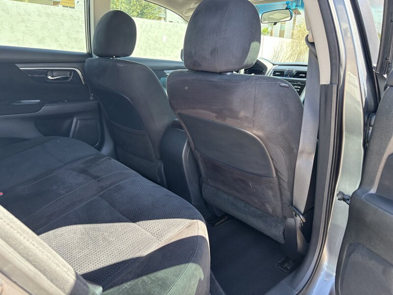 Used 2014 Nissan Altima 2.5 S w/ Display Audio Package FWD image 40
