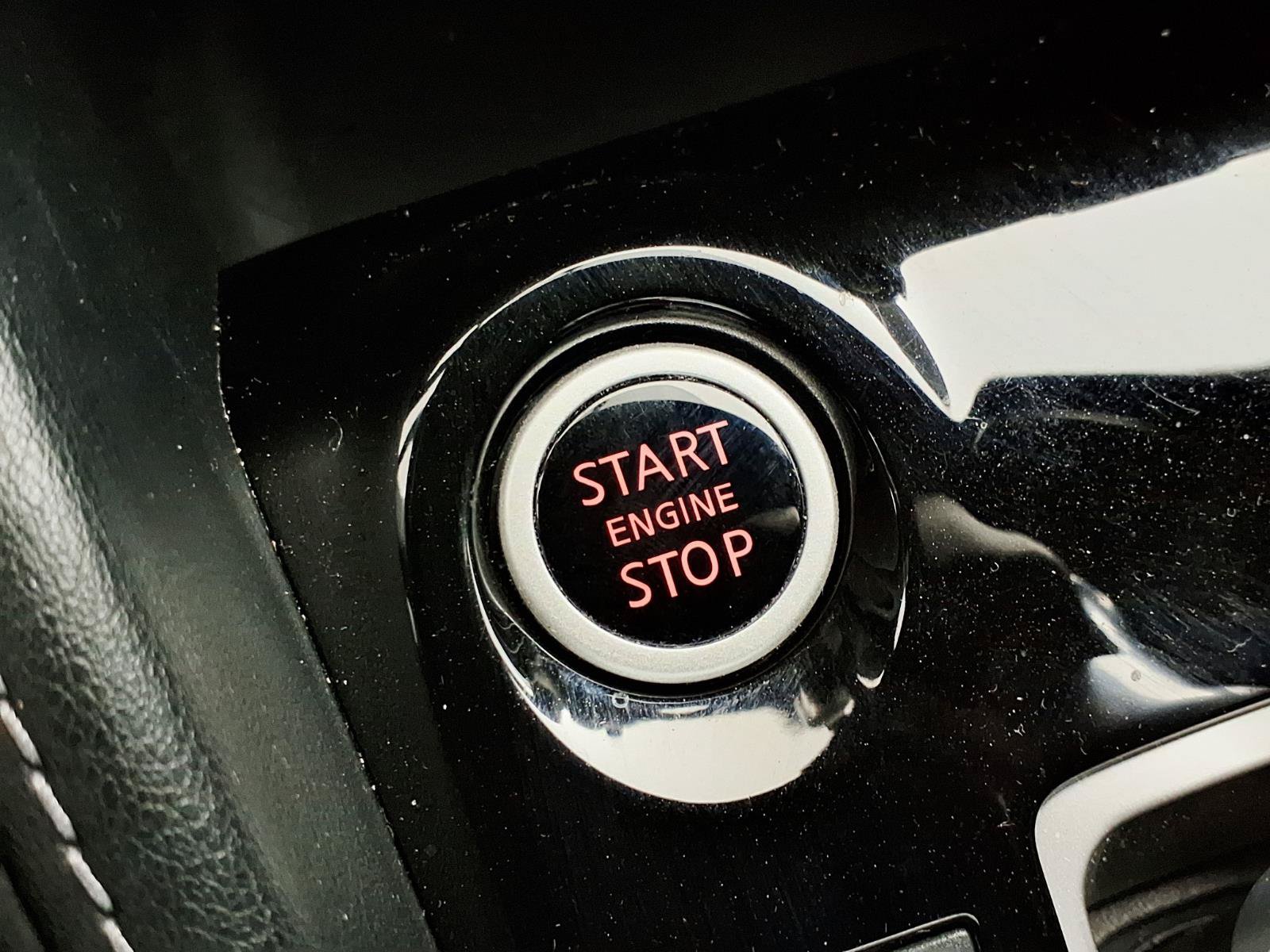 Used 2019 Nissan Kicks SR w/ SR Premium Package FWD image 23