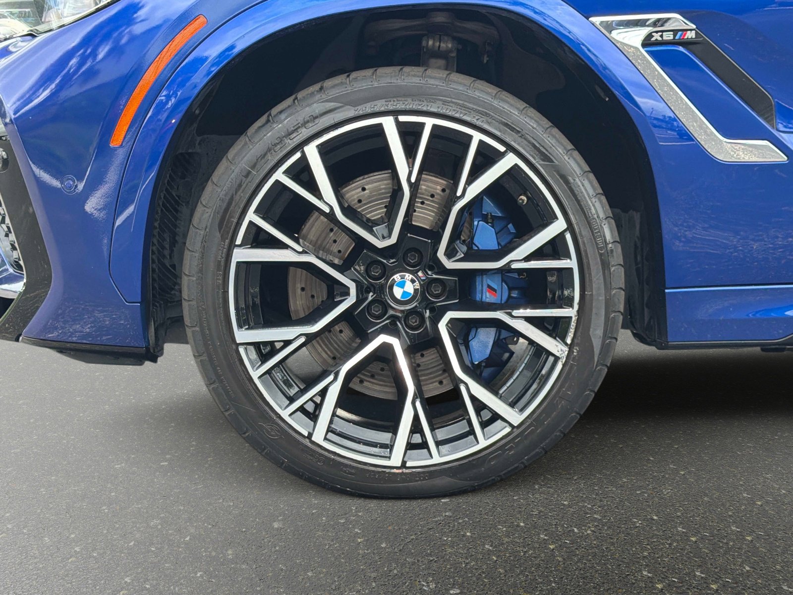 Used 2021 BMW X6 M w/ Executive Package AWD/4WD image 12