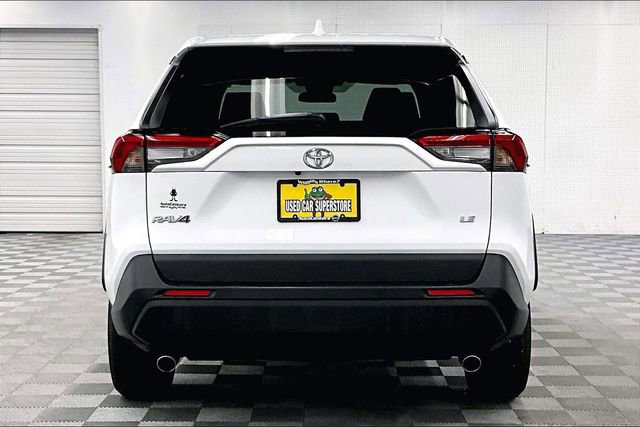 Used 2025 Toyota RAV4 LE image 5