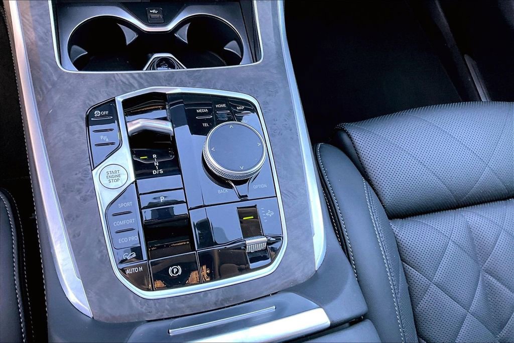 Used 2023 BMW X7 xDrive40i w/ Premium Package image 26