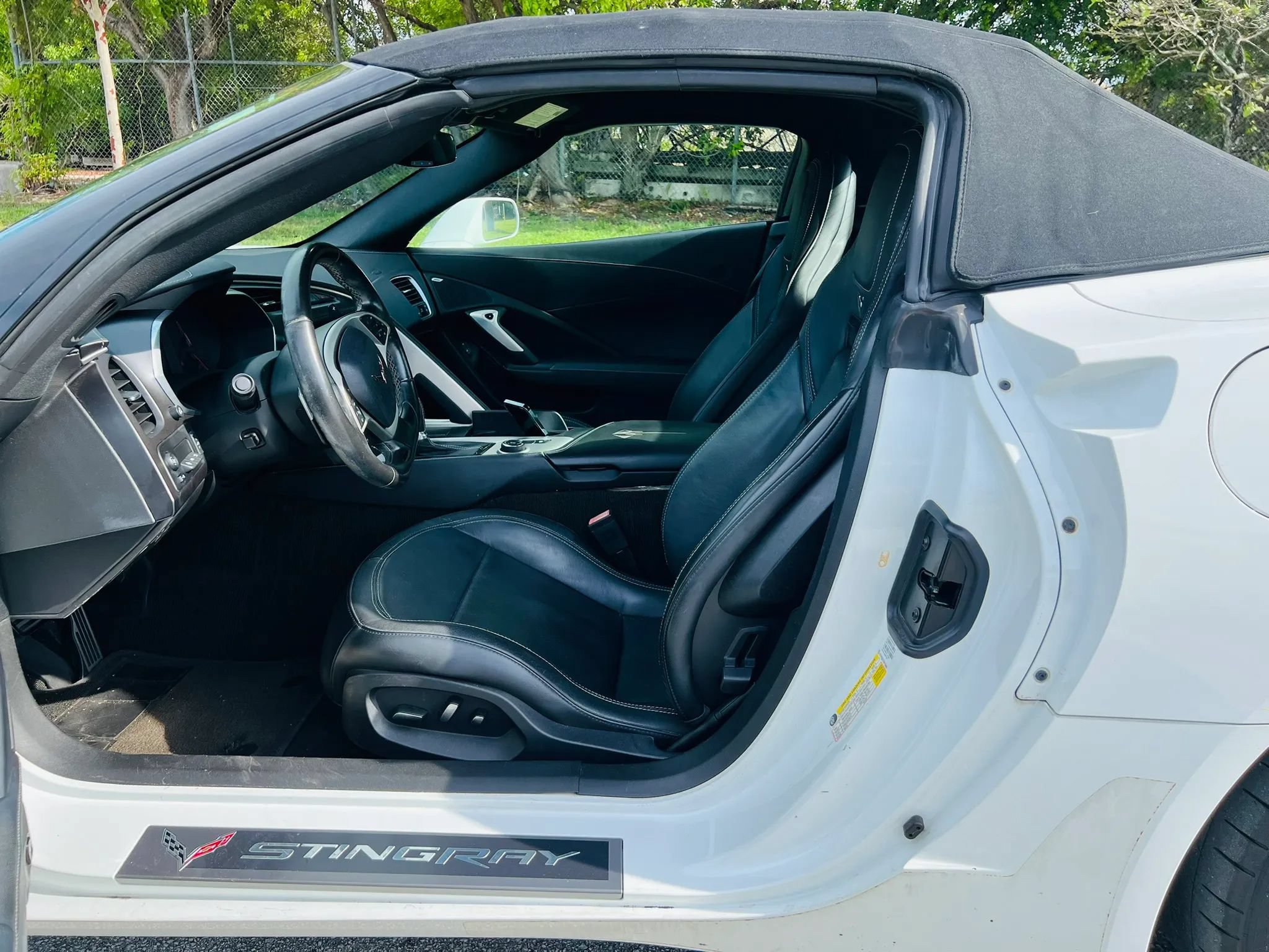 Used 2017 Chevrolet Corvette Stingray Convertible w/ 2LT Preferred Equipment Group RWD image 9