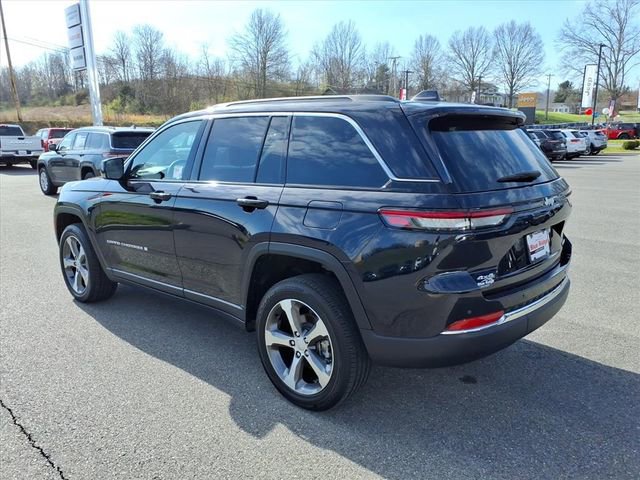 Used 2024 Jeep Grand Cherokee Limited image 7