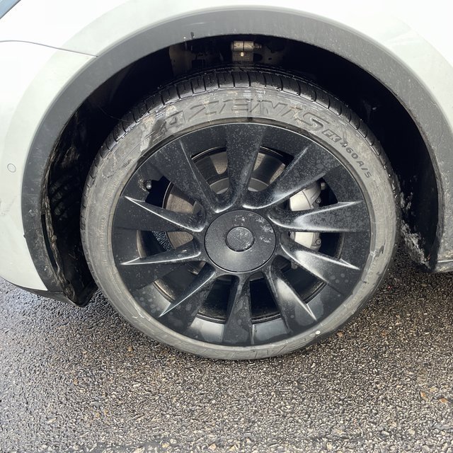 Used 2021 Tesla Model Y Long Range image 15