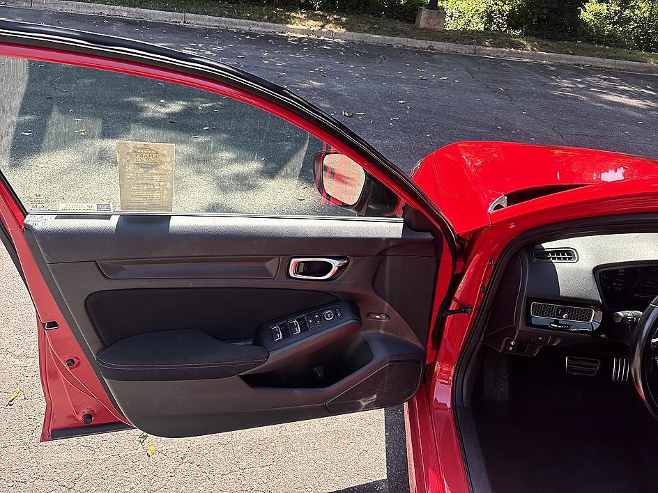 Used 2023 Honda Civic Sport image 9