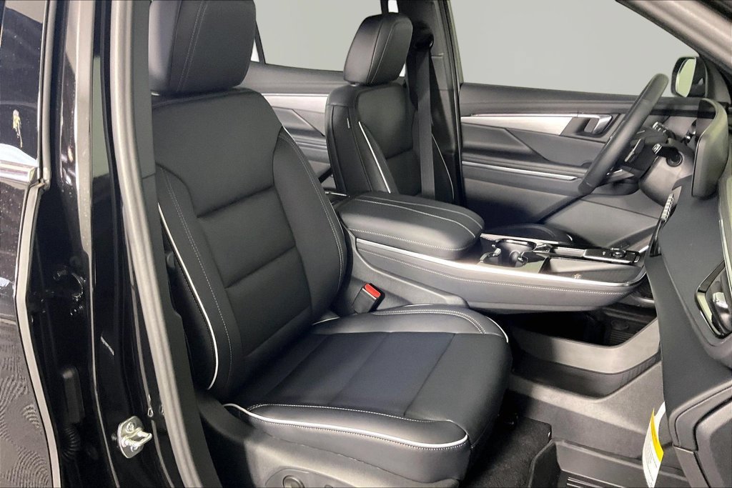 New 2027 Buick Enclave Preferred w/ LPO, Floor Liner Package FWD image 11