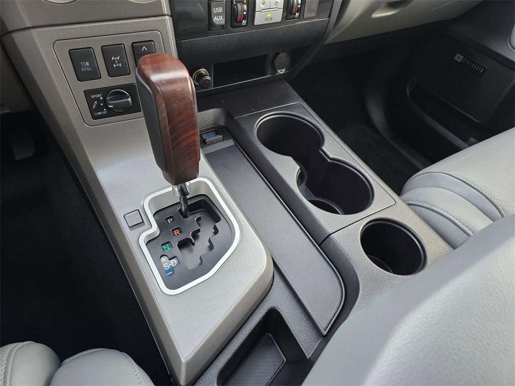 Used 2017 Toyota Sequoia Platinum image 32