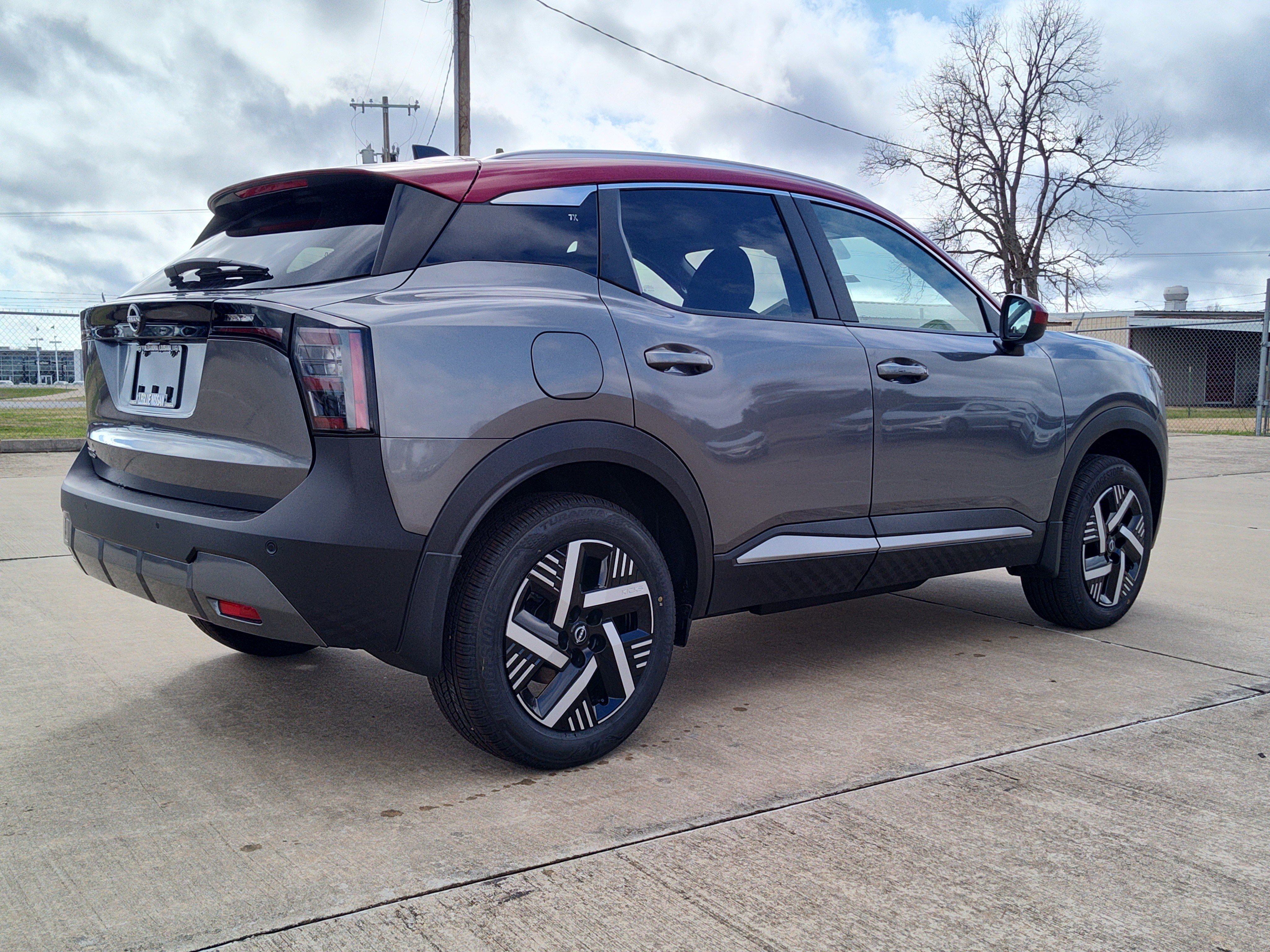 New 2026 Nissan Kicks SV w/ SV Premium Package image 4