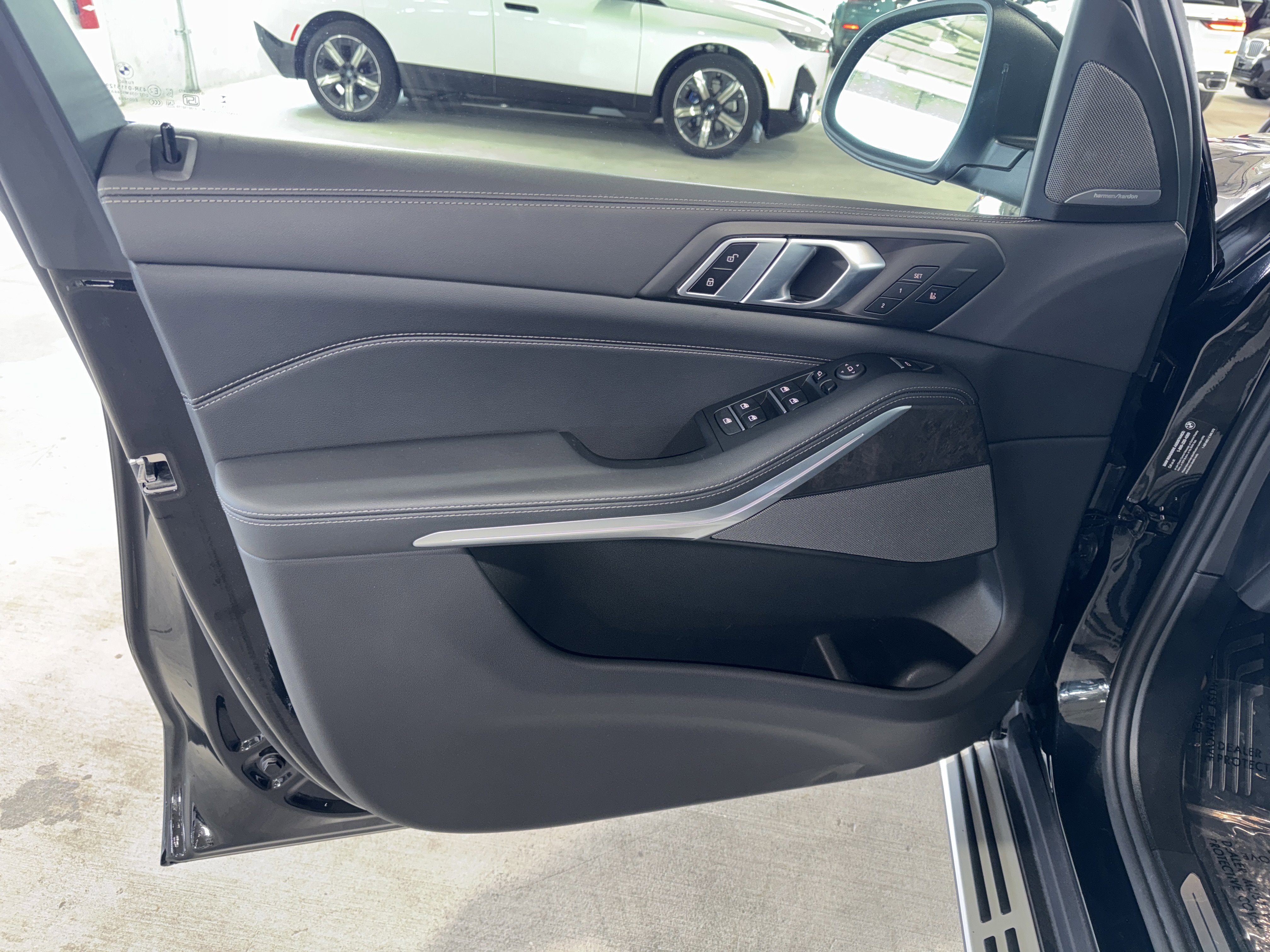 Used 2025 BMW X5 xDrive40i image 17