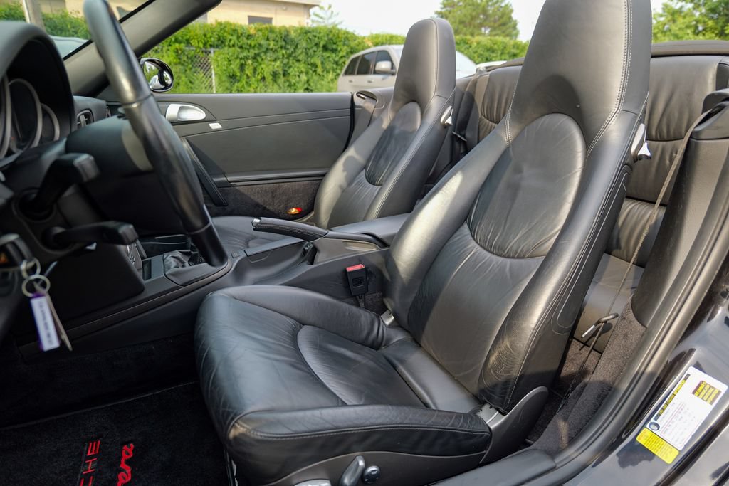 Used 2006 Porsche 911 Carrera RWD image 28
